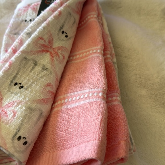 NWT Halloween Pink Bow Ghost Kitchen Towel Set - Picture 3 of 4